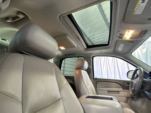 Used 2012 Chevrolet Tahoe LTZ AWD/4WD image 18