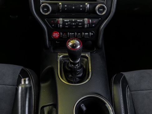 Used 2016 Ford Mustang Shelby GT350 w/ Technology Package image 10