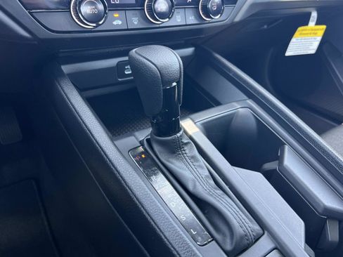 Certified 2025 Honda Accord LX image 15