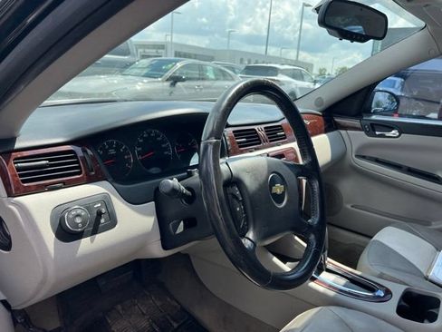 Used 2011 Chevrolet Impala LT w/ Luxury Edition Package FWD image 9