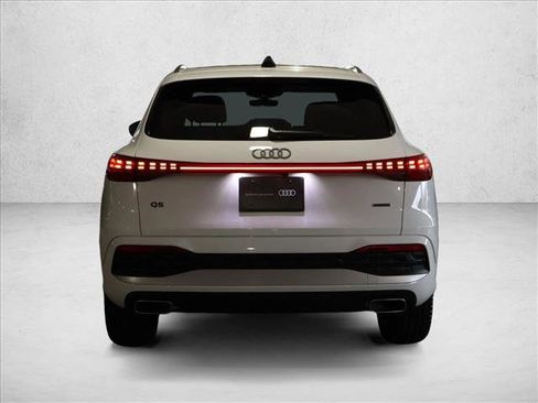 Certified 2025 Audi Q5 Premium w/ Convenience Package AWD/4WD image 8