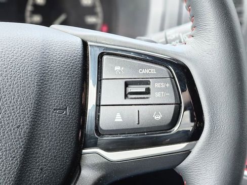 Used 2025 Honda Odyssey Sport-L image 18