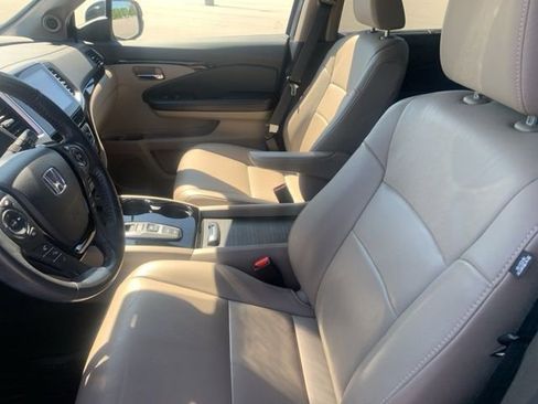 Used 2018 Honda Pilot Touring image 15