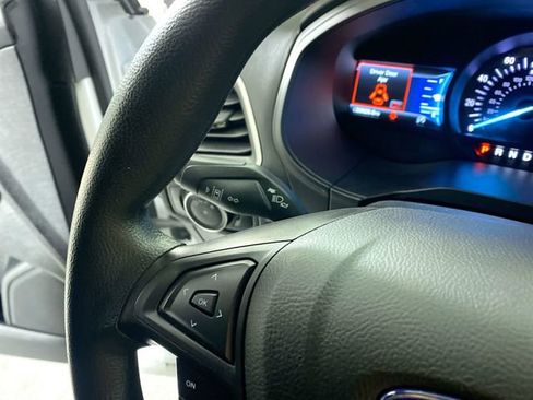 Used 2022 Ford Edge SE image 14