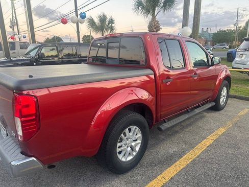 Used 2015 Nissan Frontier SV image 14