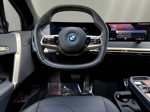 Used 2023 BMW iX xDrive50 w/ Premium Package AWD/4WD image 8