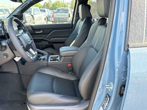 New 2026 Toyota 4Runner Limited AWD/4WD image 8