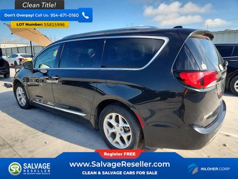 Used 2018 Chrysler Pacifica Touring-L Plus w/ Tire & Wheel Group FWD image 3