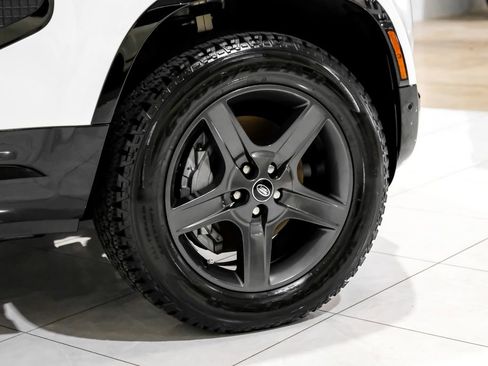Used 2023 Land Rover Defender 110 X-Dynamic SE AWD/4WD image 52