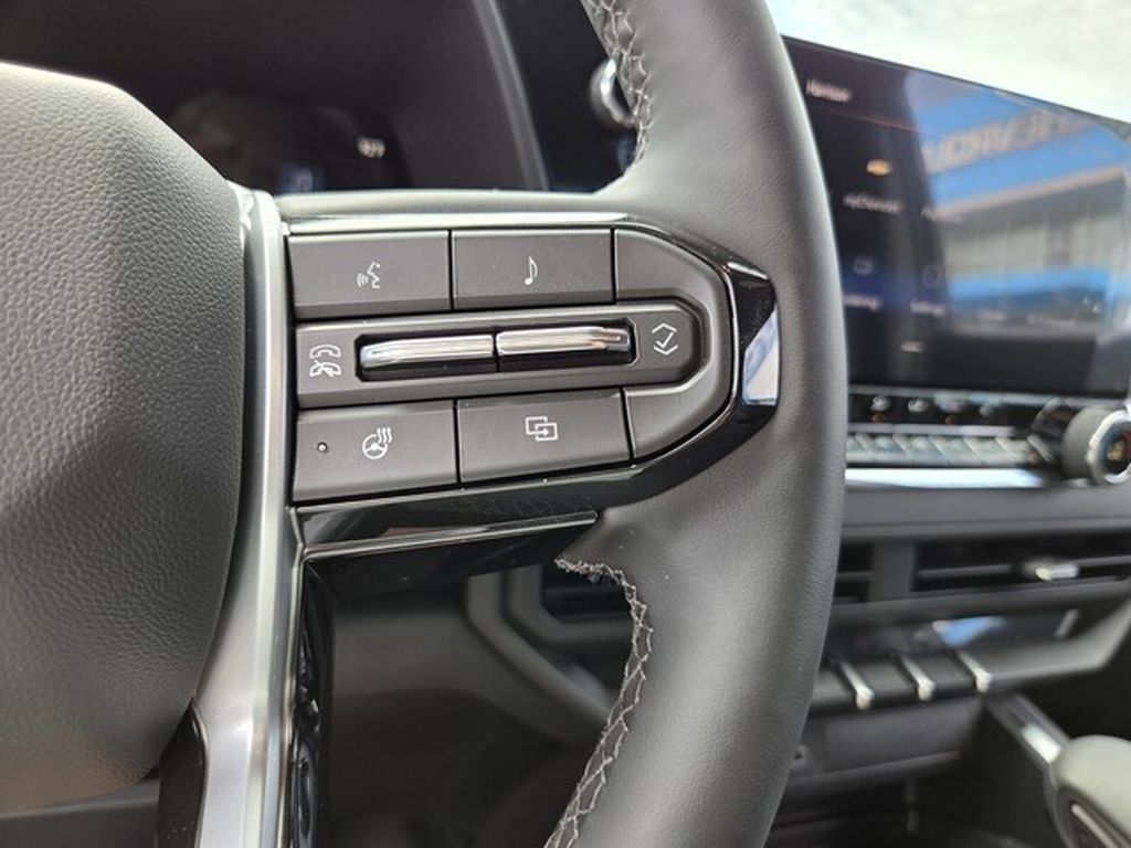 Used 2026 Chevrolet Colorado Trail Boss AWD/4WD image 24