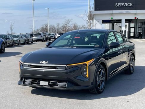 New 2026 Kia K4 FWD image 3