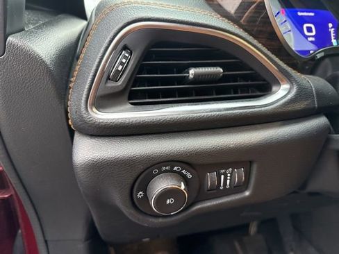 Used 2023 Chrysler Pacifica Pinnacle image 15