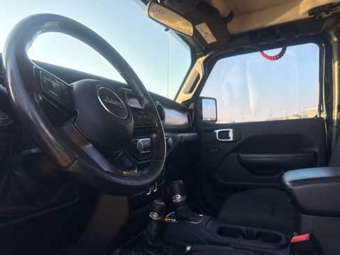 Used 2019 Jeep Wrangler Unlimited Sport S AWD/4WD image 34
