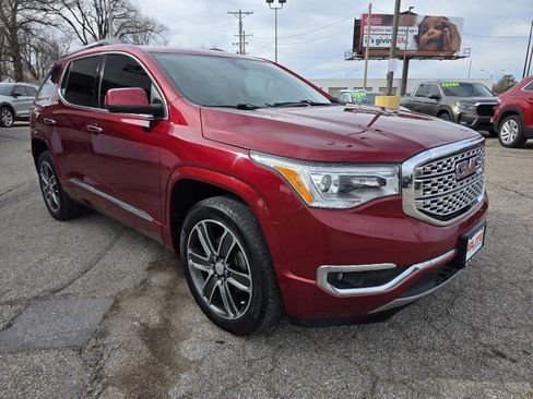 Used 2019 GMC Acadia Denali w/ Technology Package image 3