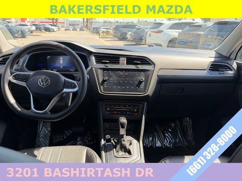 Used 2023 Volkswagen Tiguan SE image 12