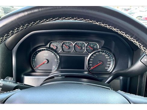 Used 2017 GMC Sierra 1500 SLE w/ SLE Value Package AWD/4WD image 14