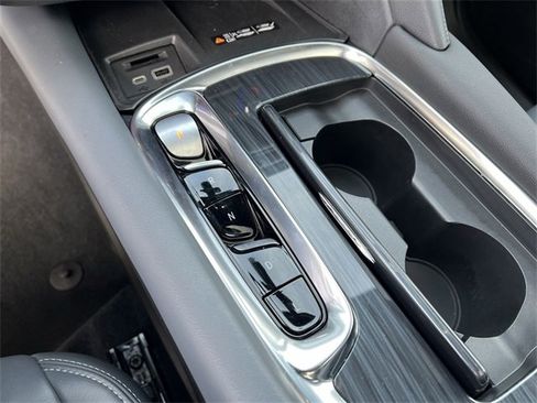 Used 2024 Buick Enclave Essence w/ Experience Buick Package image 20