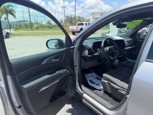 Used 2024 Chevrolet Traverse LS w/ Midnight/Sport Edition FWD image 9