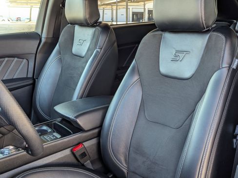 Used 2019 Ford Edge ST w/ Equipment Group 401A image 14