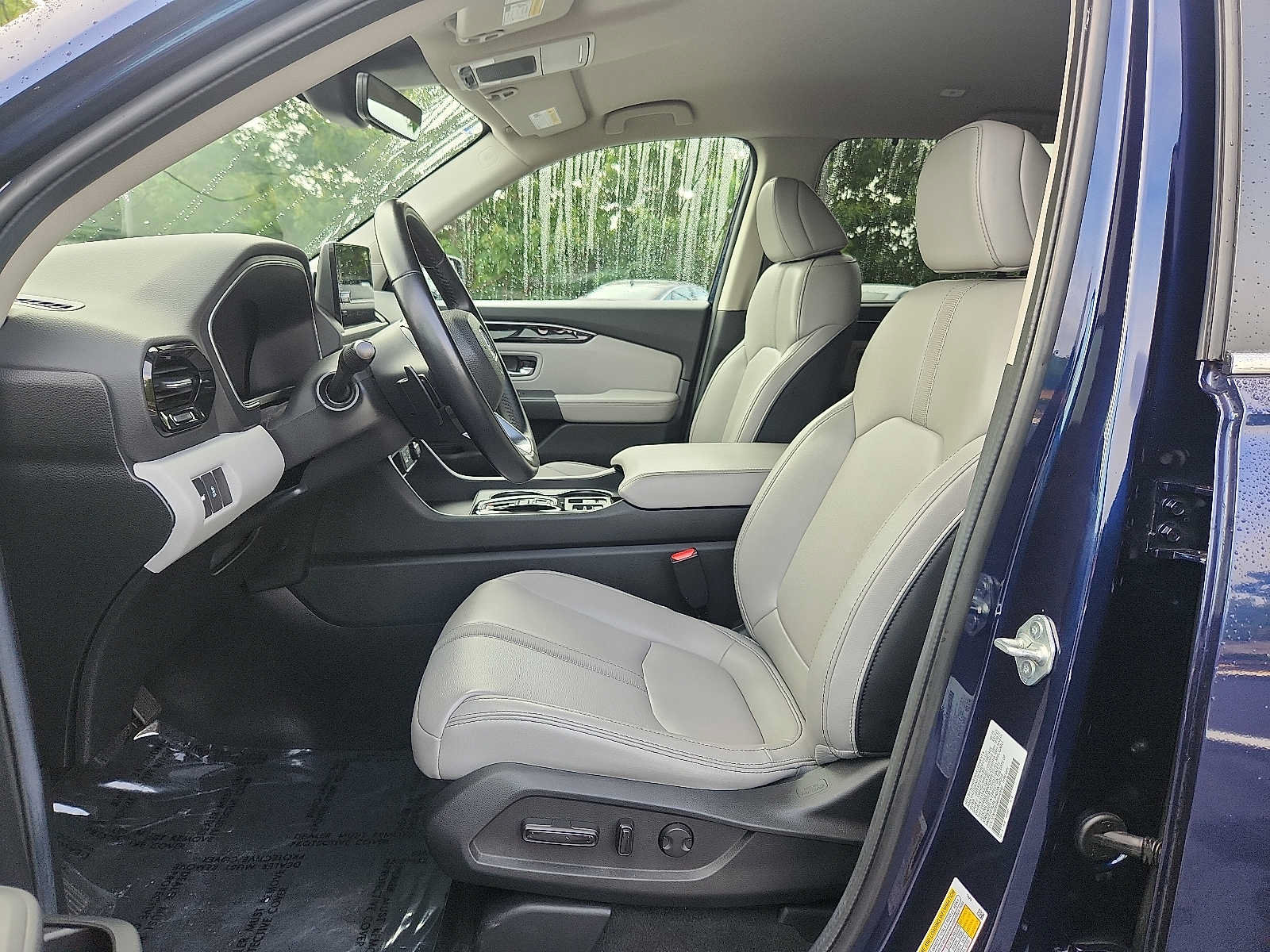 Certified 2025 Honda Pilot EX-L image 13