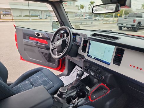 Used 2024 Ford Bronco Heritage Edition image 29