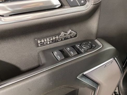 Used 2024 Chevrolet Silverado 1500 High Country w/ Midnight Edition AWD/4WD image 20