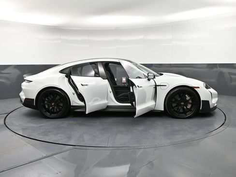 Certified 2025 Porsche Taycan GTS AWD/4WD image 40