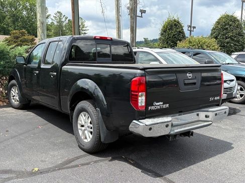 Used 2017 Nissan Frontier SV w/ SV Value Truck Package AWD/4WD image 4