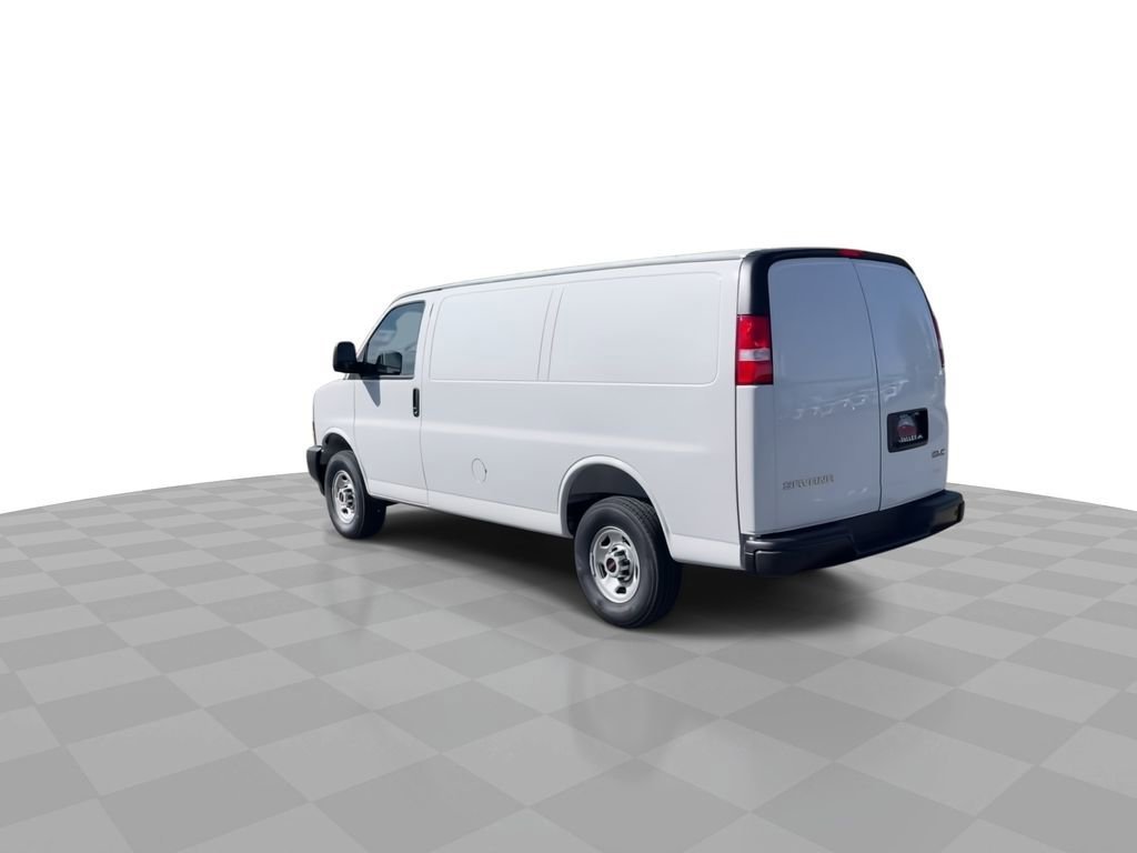 New 2026 GMC Savana 3500 w/ Driver Convenience Package RWD image 6