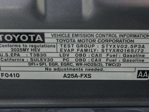 Used 2025 Toyota Camry SE FWD image 37