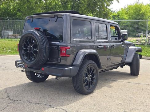 Certified 2025 Jeep Wrangler Unlimited Sahara w/ Safety Group AWD/4WD image 10