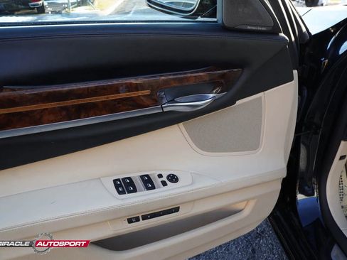 Used 2014 BMW 750Li w/ Executive Package image 16