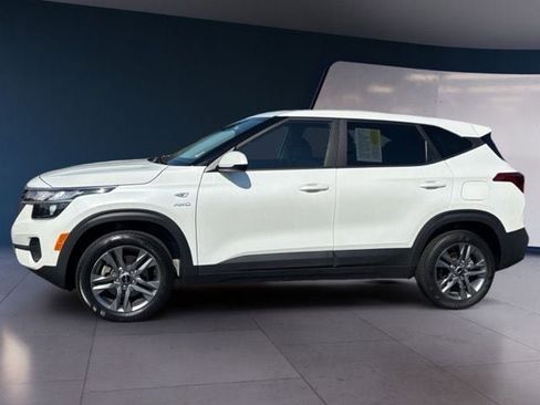 Certified 2022 Kia Seltos LX AWD/4WD image 2