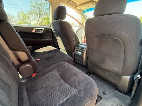 Used 2014 Nissan Pathfinder SV image 14