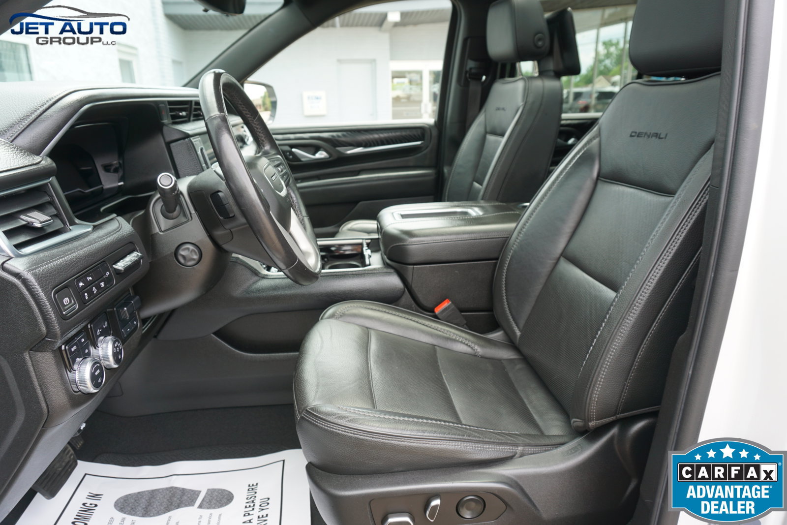Used 2022 GMC Yukon Denali w/ Denali Ultimate Package AWD/4WD image 31