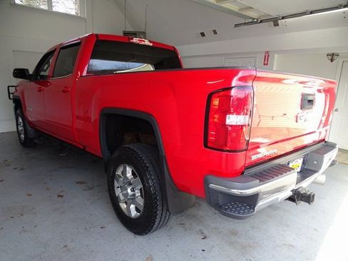 Used 2018 GMC Sierra 2500 SLE w/ Suspension Package, Off-Road image 16