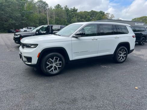 New 2025 Jeep Grand Cherokee L Limited w/ Trailer Tow Package image 15