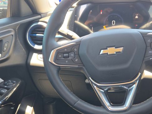 Used 2025 Chevrolet Trax LT w/ Driver Confidence Package FWD image 19