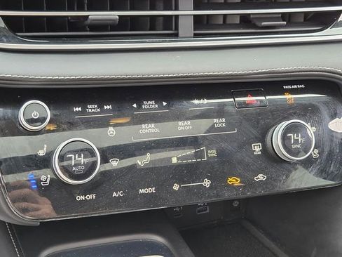 Used 2023 INFINITI QX60 Luxe image 26