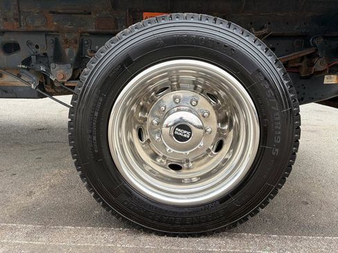 Used 2020 Ford F550 4x4 Regular Cab Super Duty image 15