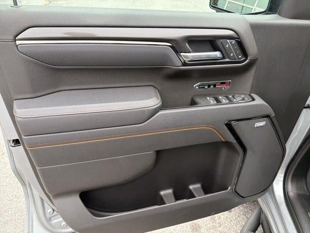 Used 2025 GMC Sierra 1500 AT4 w/ Technology Package AWD/4WD image 10