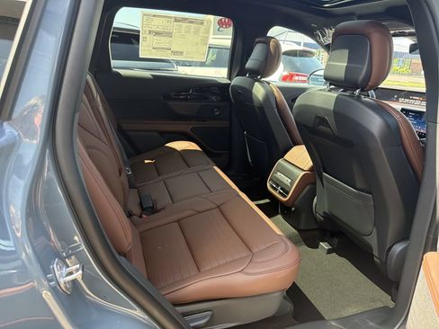 New 2026 Lincoln Nautilus Reserve AWD/4WD image 8