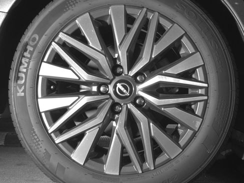 Used 2025 Nissan Altima 2.5 SV image 15