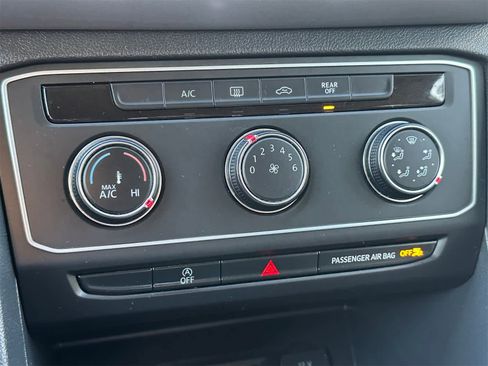 Used 2018 Volkswagen Atlas S image 19