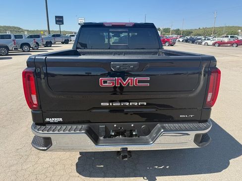 Used 2024 GMC Sierra 1500 SLT image 5