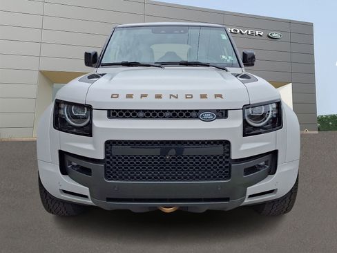 New 2026 Land Rover Defender 110 OCTA image 2