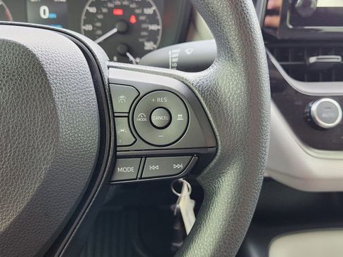 Used 2024 Toyota Corolla LE image 33