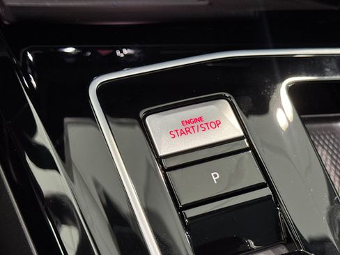 New 2025 Volkswagen GTI SE image 17