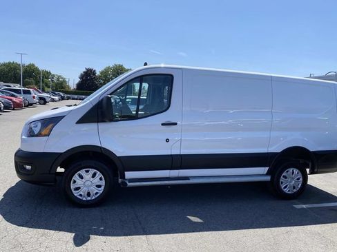 Used 2024 Ford Transit 250 Low Roof w/ Exterior Upgrade Package RWD image 5