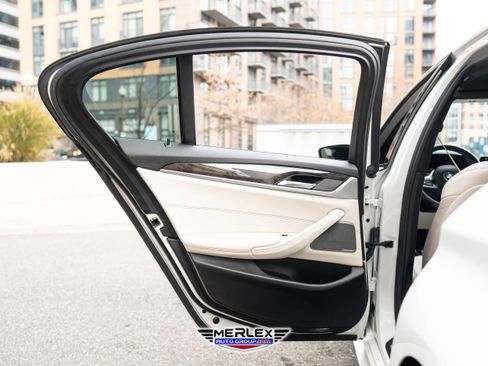 Used 2018 BMW 540i w/ M Sport Package image 46